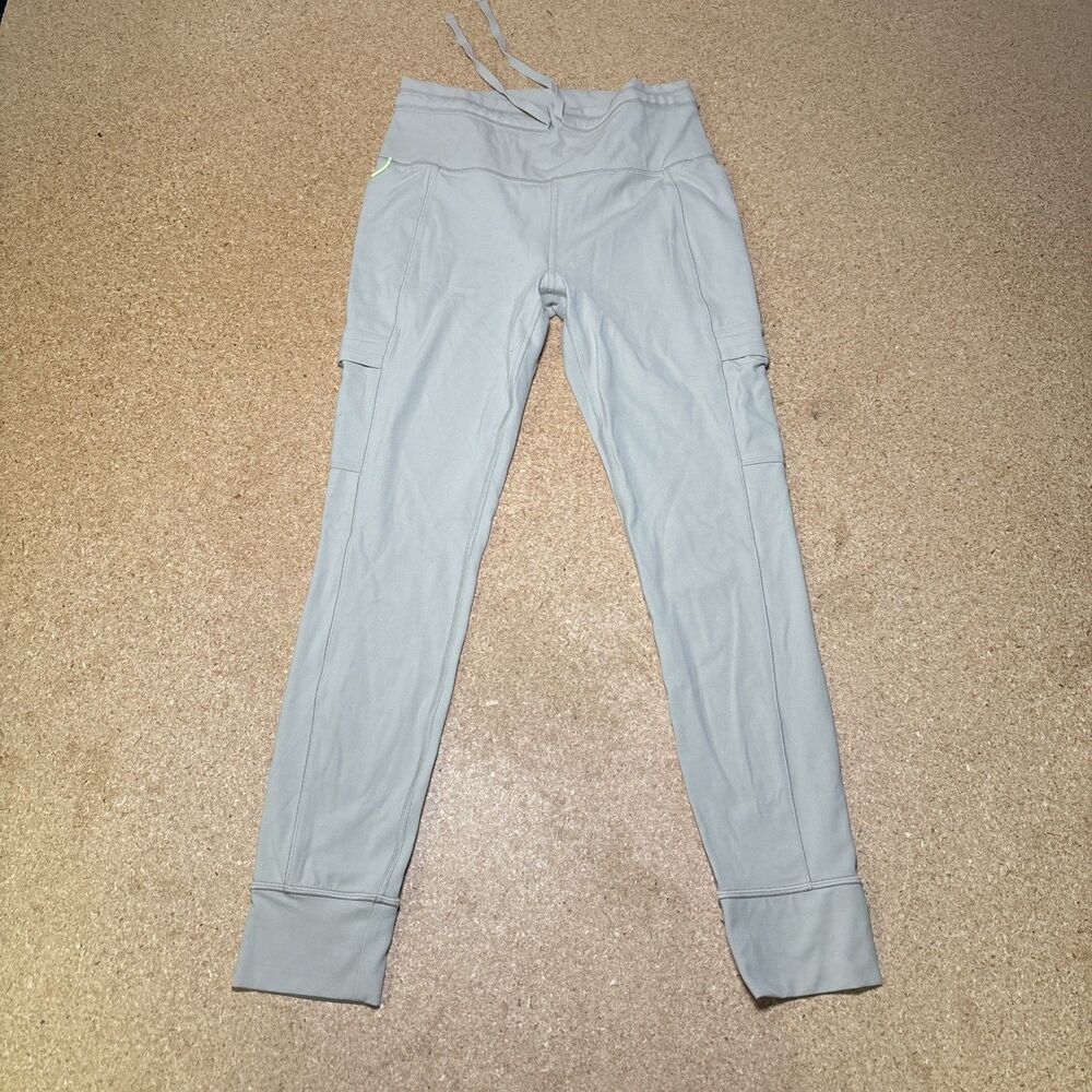 Athleta Beige Salutation Cargo Tight Leggings Athleisure Pants Women's MEDIUM G2